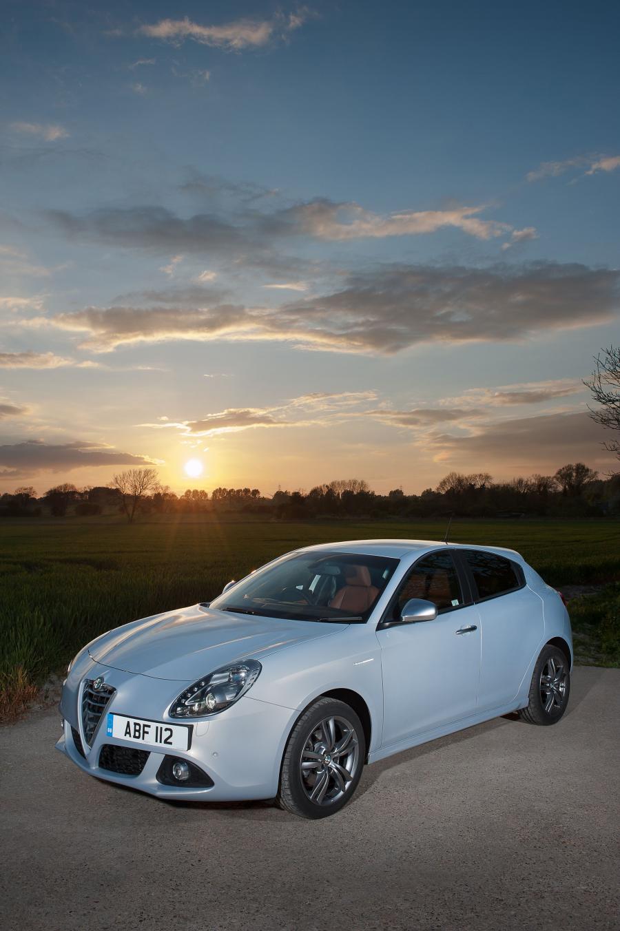  Alfa Romeo Giulietta (940) 2014 года  (UK) (фото 13 из 54)